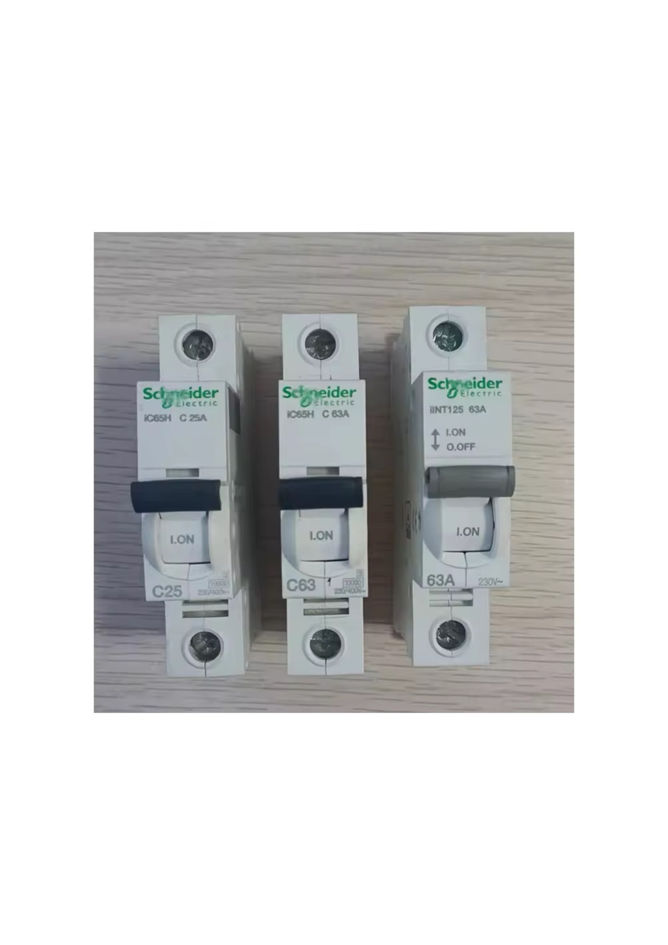 Disjoncteur modulaire iC65 — Watts Service Trading, matériel électrique Dakar Sénégal